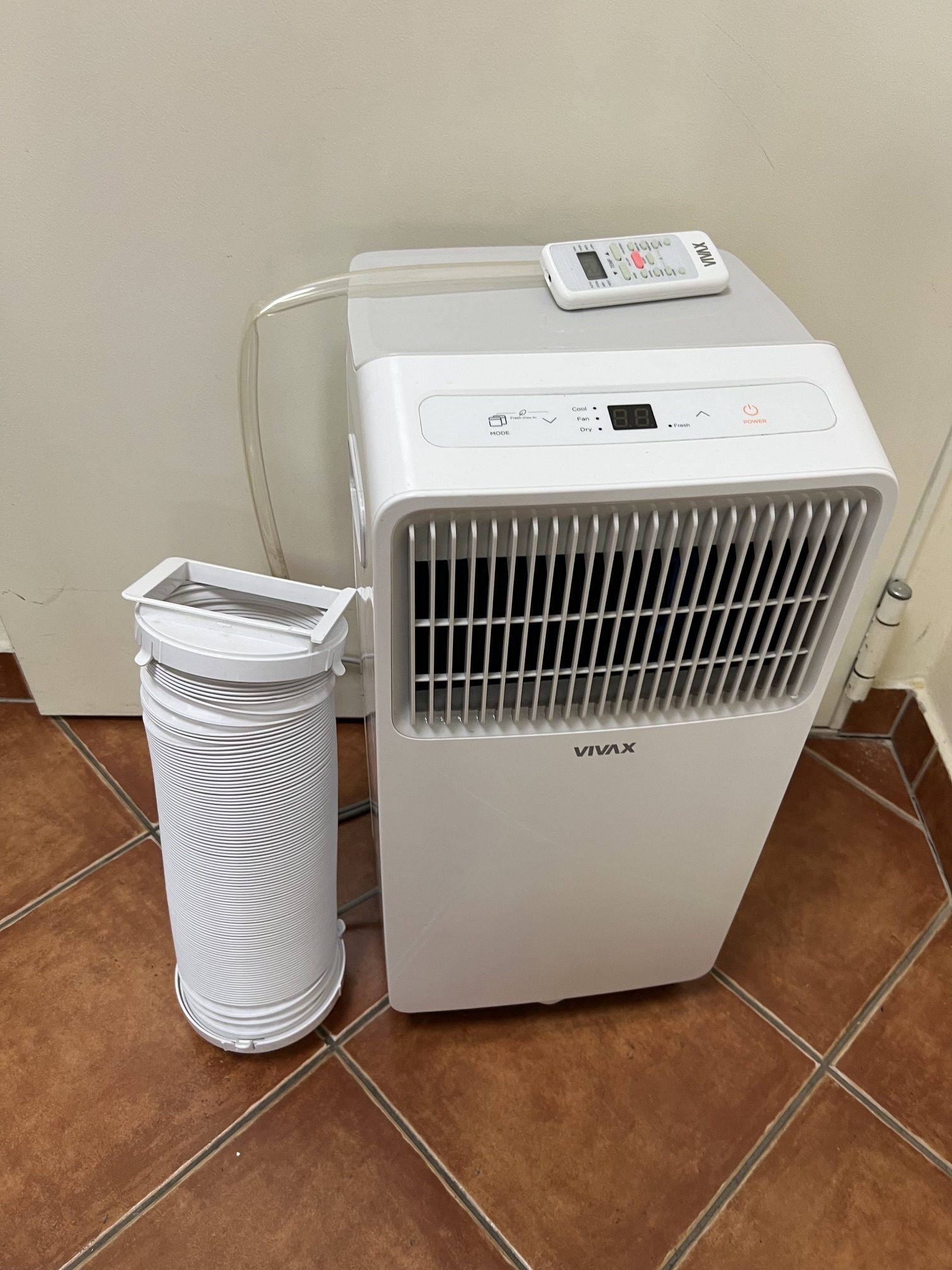 Vivax mobilklíma távirányítóval 1200W, kiemelt kép