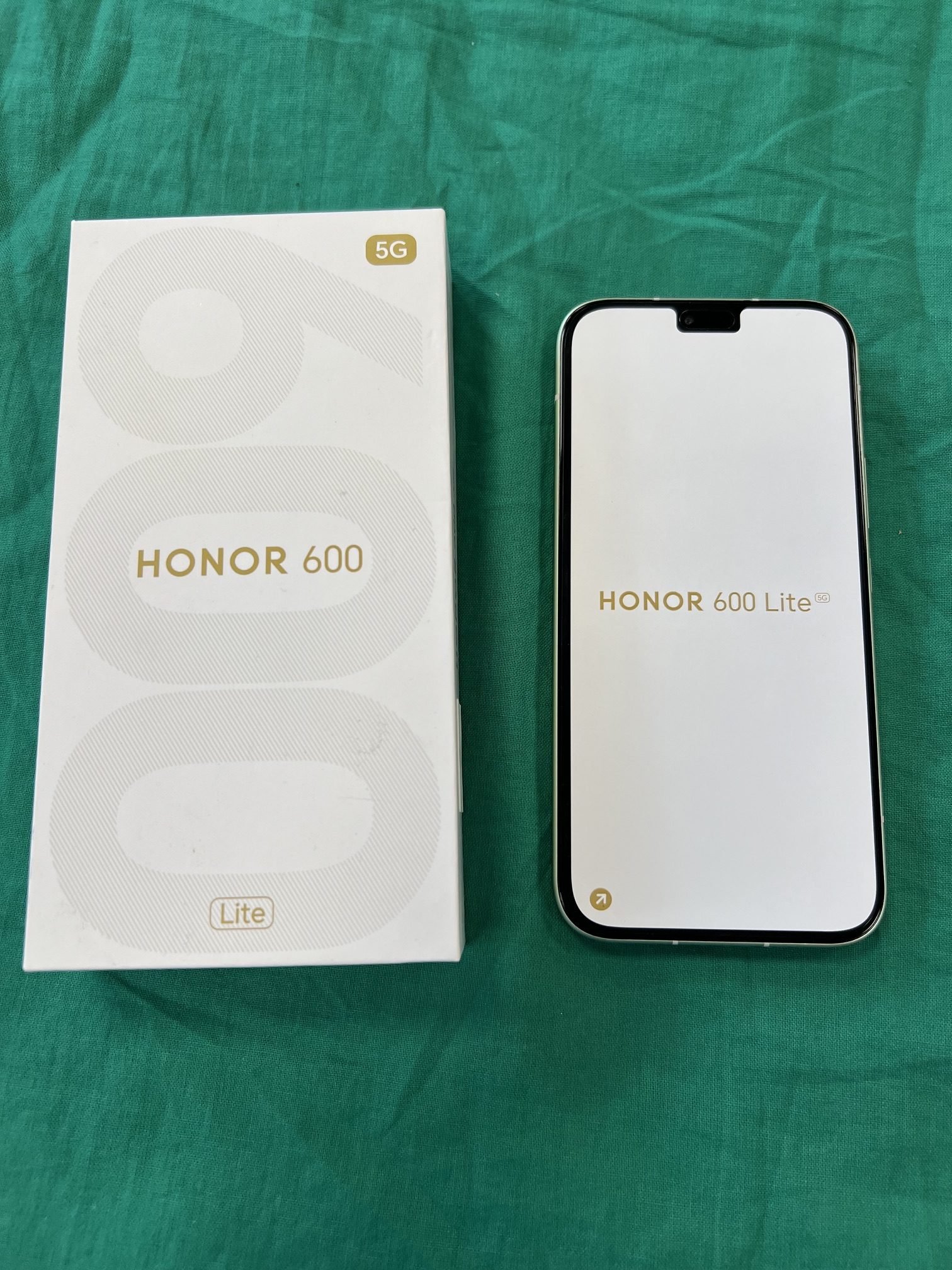 Honor 600 Lite 5G 8/256 Gb mobiltelefon, kiemelt kép