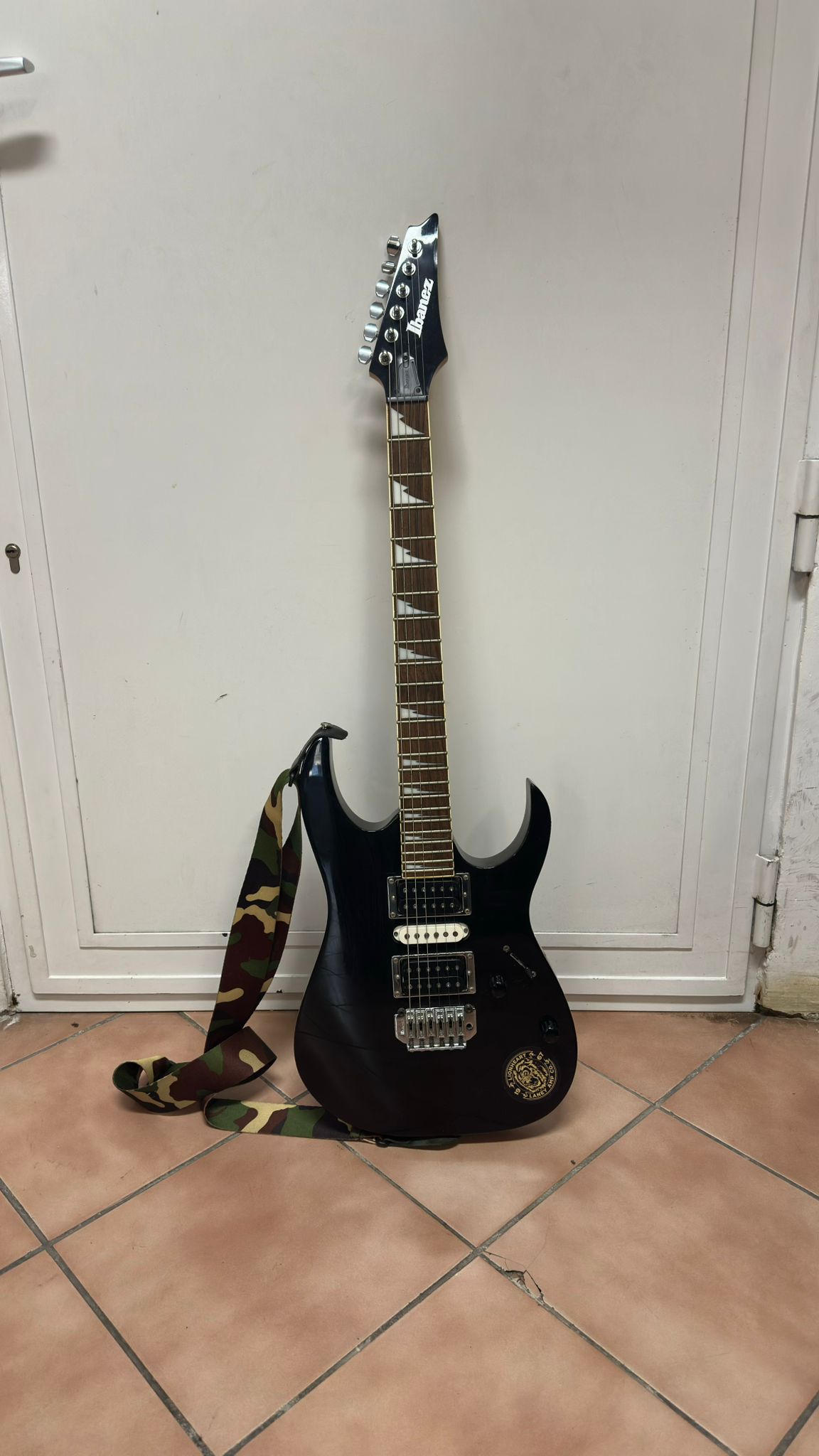 Ibanez elektromos gitár GRG170DX BKN, kiemelt kép