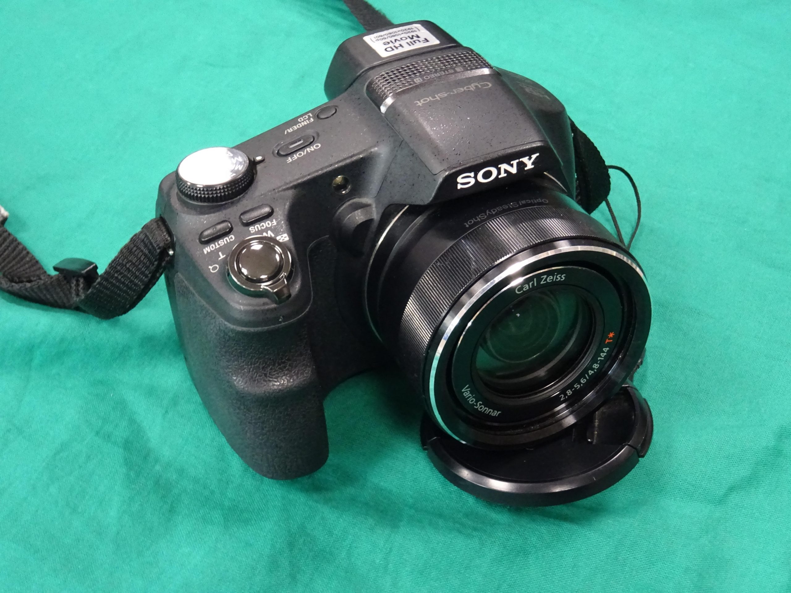 Sony Cyber-shot DSC-HX200 Digitális fényképezőgép, kiemelt kép